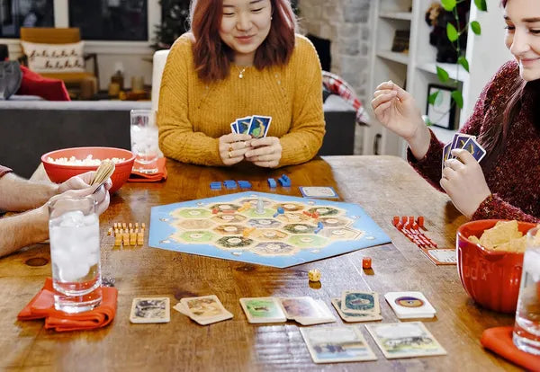 CATAN Mayfair Games 5th Edition For 8 Years And Up, Pack Of 1, Multicolor